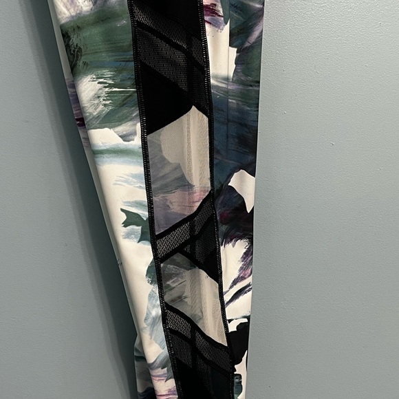 NWT Women’s Medium Ideology Watercolor Compression Yoga Leggings - Picture 6 of 11